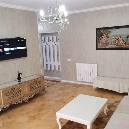 Nano'S Apartament-2 Kutaisi Ngoại thất bức ảnh