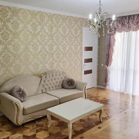 Nano'S Apartament-2 Kutaisi Ngoại thất bức ảnh