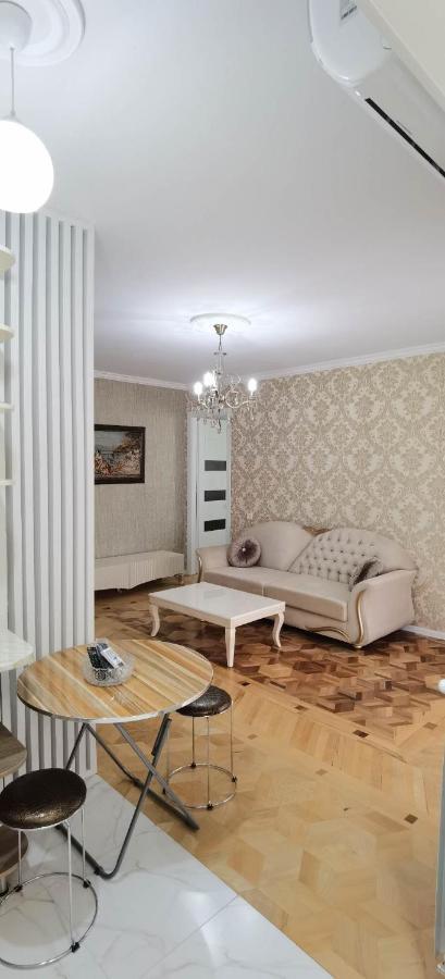 Nano'S Apartament-2 Kutaisi Ngoại thất bức ảnh