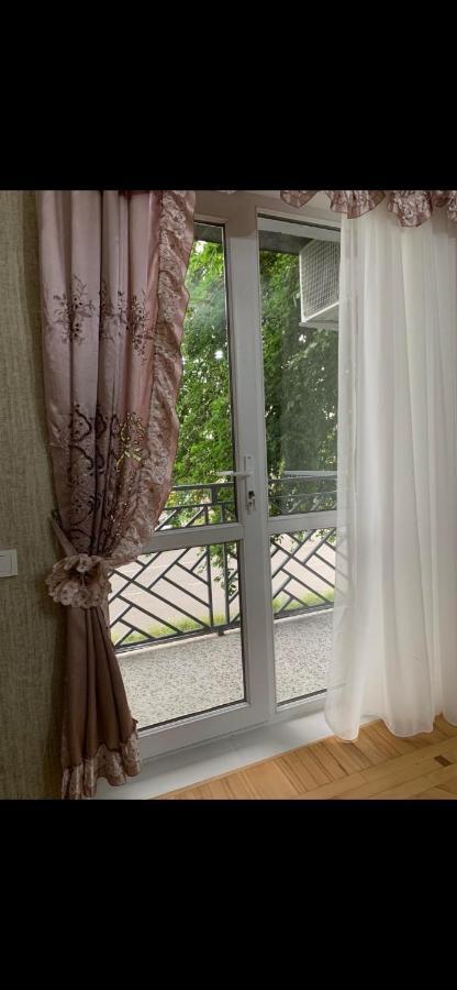 Nano'S Apartament-2 Kutaisi Ngoại thất bức ảnh